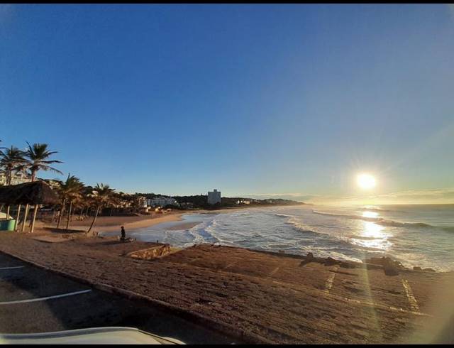 2 BEDROOM APARTMENT FOR SALE IN MARGATE BEACH